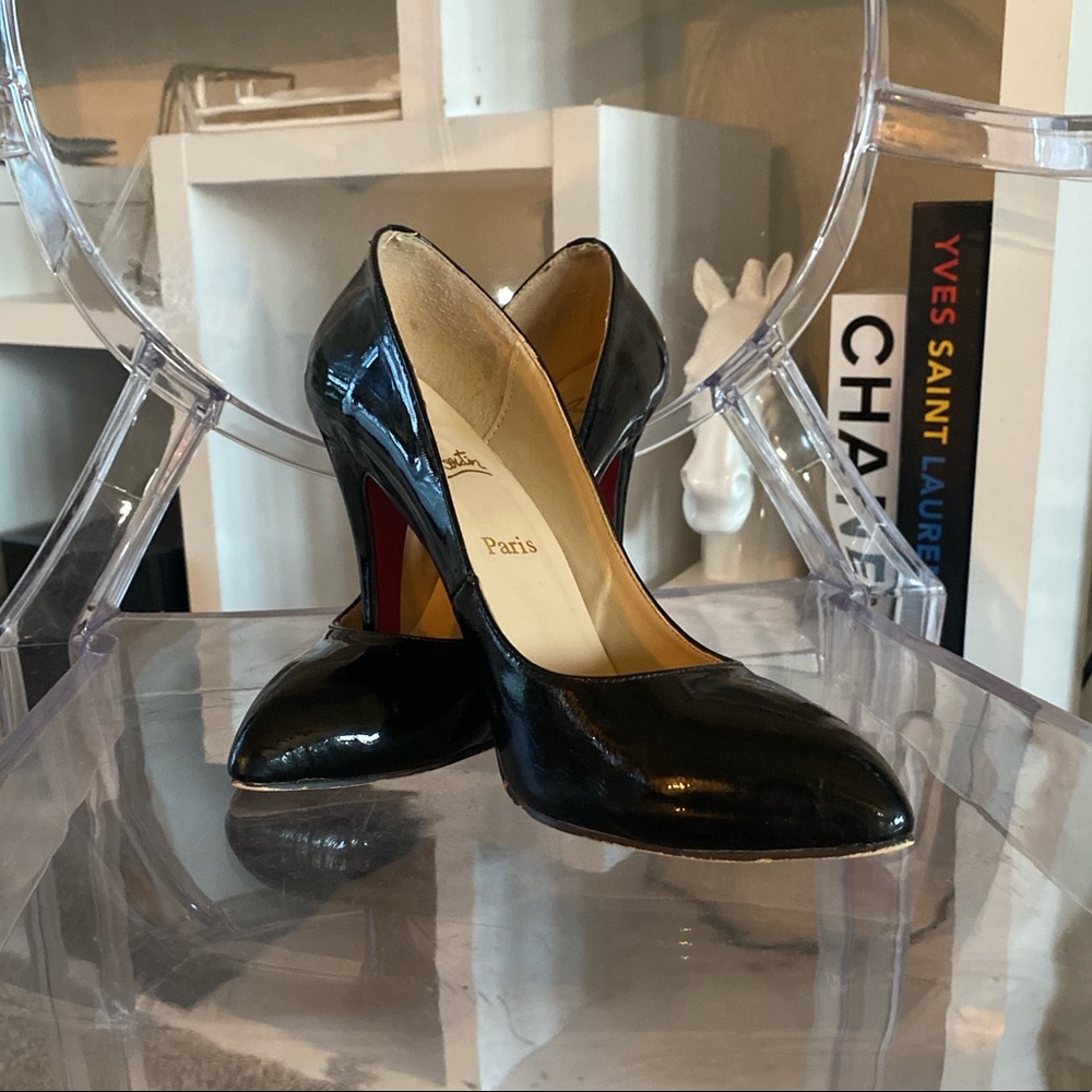 Christian louboutin black patten heals!
